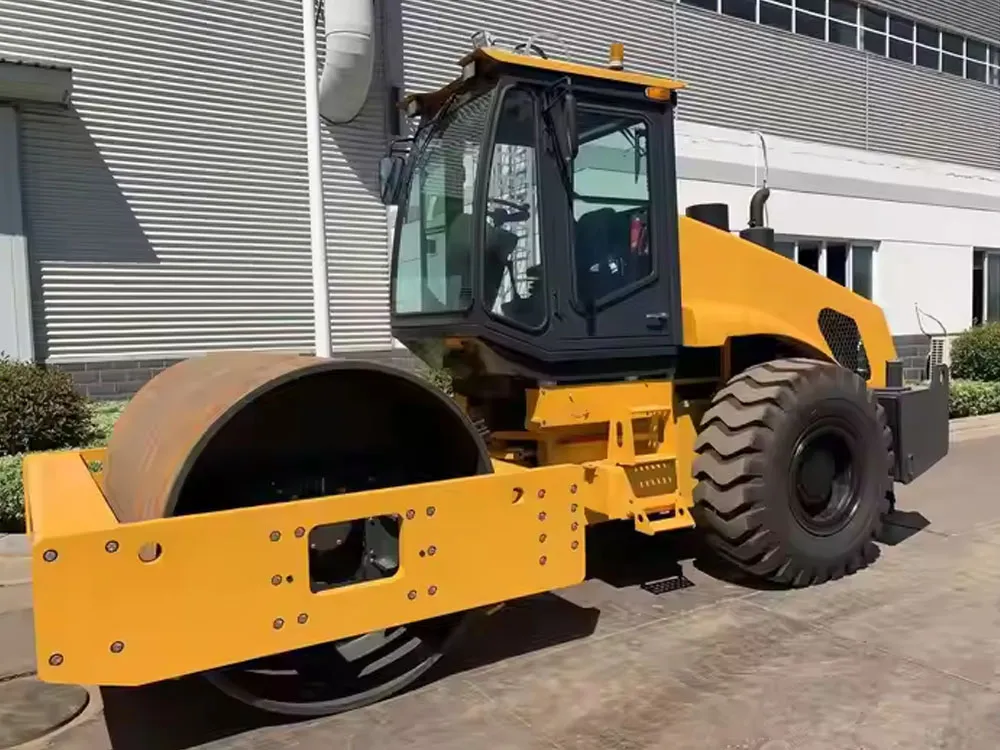 Mini rodillo vibratorio de una sola rueda de 37 kW, 1,8 toneladas y 30 kilonewtons de China