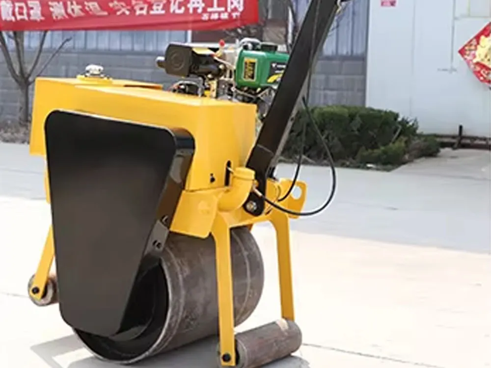 Rodillo vibratorio pequeño de una sola rueda de 5,5 kW, 420 kg y 25 kN de China