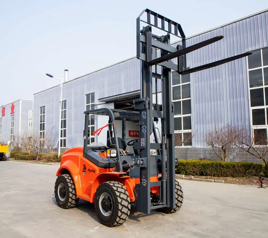 Carretilla elevadora diésel todoterreno pequeña de 5 toneladas y 88 kW