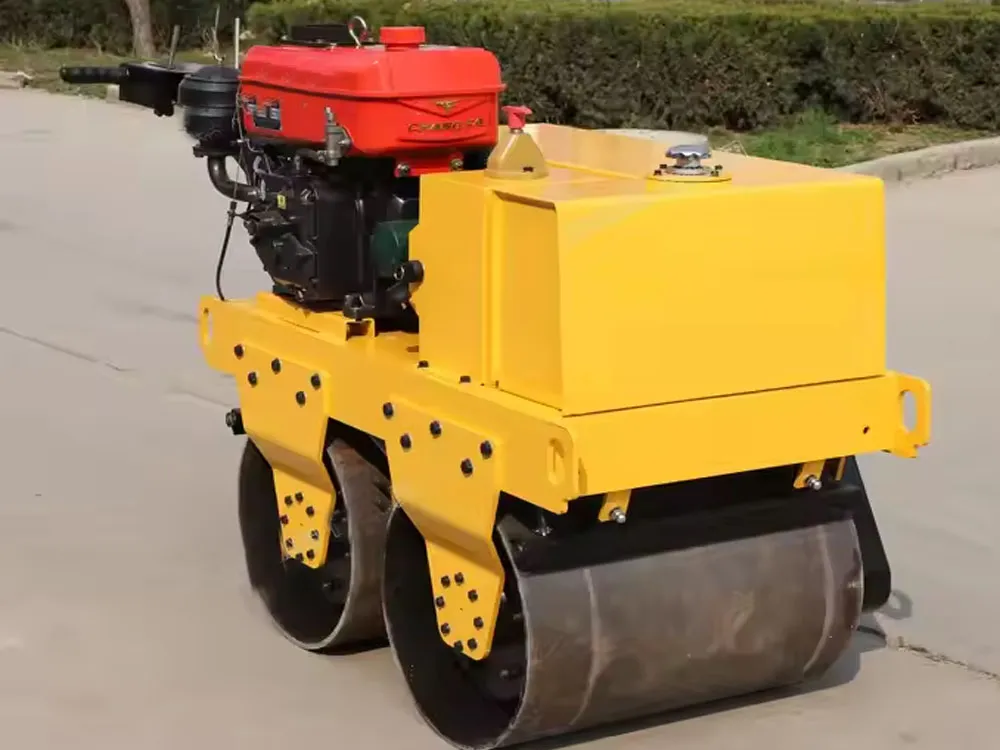 Micro rodillo vibratorio de doble rueda de acero de 7,5 kW, 0,65 toneladas y 54 kN de China