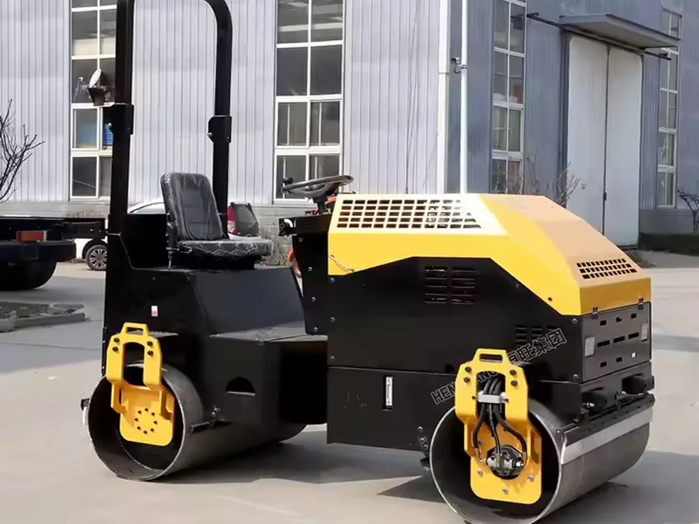 Micro rodillo vibratorio de doble rueda de acero de 20 kW, 3 toneladas y 35 kN de China