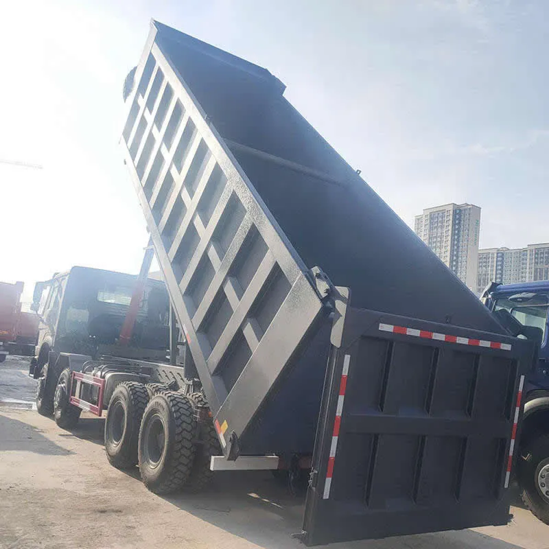 Camión volquete Sinotruk HOWO 8X4 de 371 HP