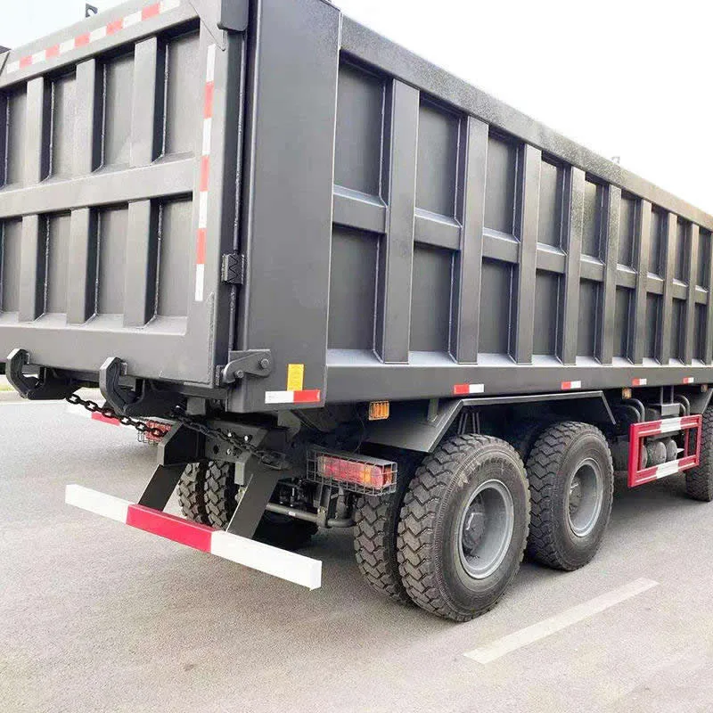 Camión volquete Sinotruk HOWO 8X4 de 371 HP