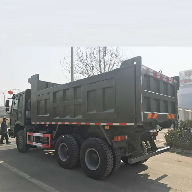 Camión volquete Sinotruk HOWO 6x6 con tracción en las cuatro ruedas