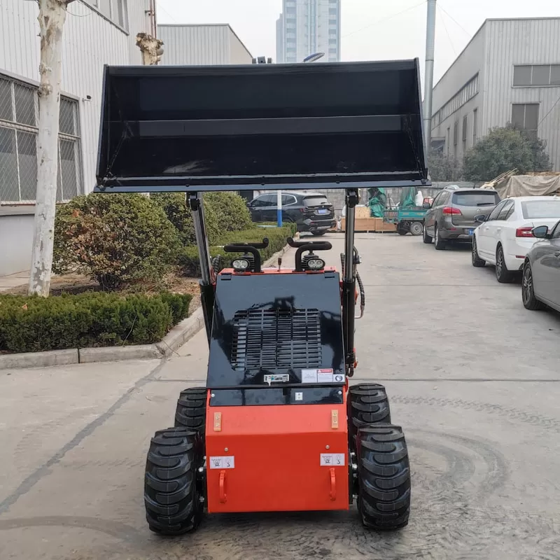 Cargadora compacta de China, 15,7 kW y 850 kg