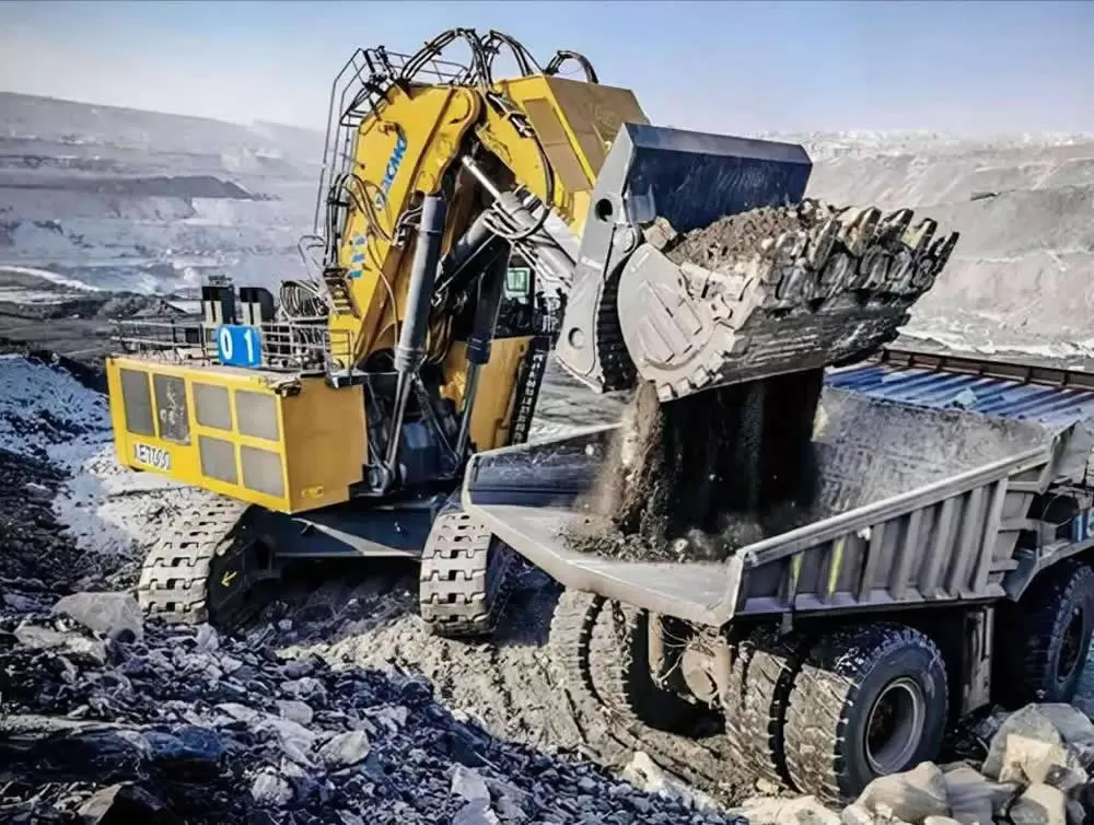 Chinese engineering vehicle large excavator