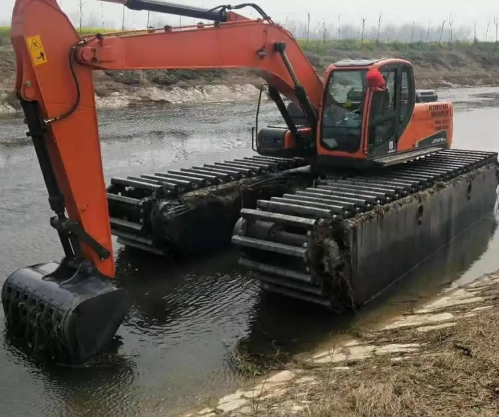 Amphibious excavator