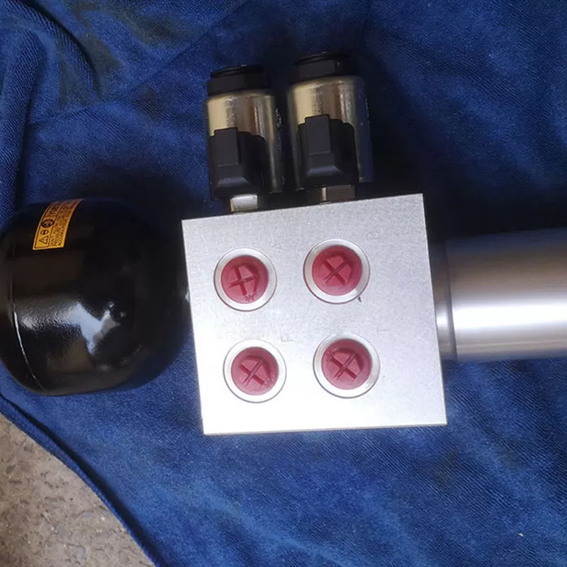 Grupo de válvulas piloto de excavadora y válvula proporcional solenoide J225-44A-012000