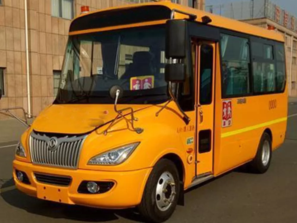 Dongfeng Chaolong EQ6580ST6D1 elementary school bus (diesel National VI emission standard, 10-19 seats)
