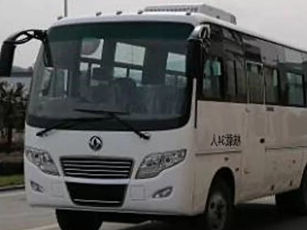 Dongfeng Chaolong EQ6860ZTV bus (diesel National V emission standard, 24-34 seats)