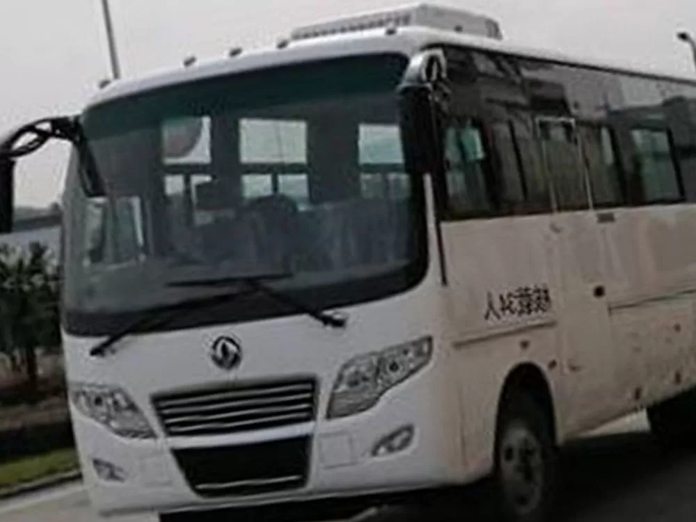 Dongfeng Chaolong EQ6860ZTV bus (diesel National V emission standard, 24-34 seats)