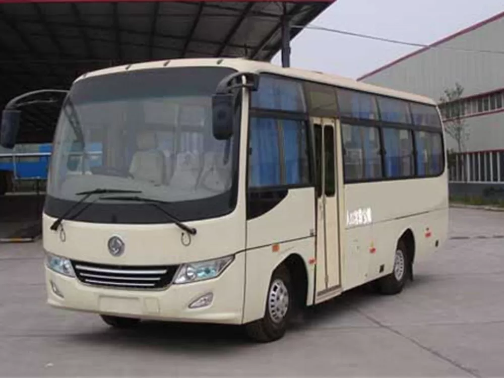 Dongfeng Chaolong EQ6760PCN50 bus (natural gas National V emission standard, 25-31 seats)