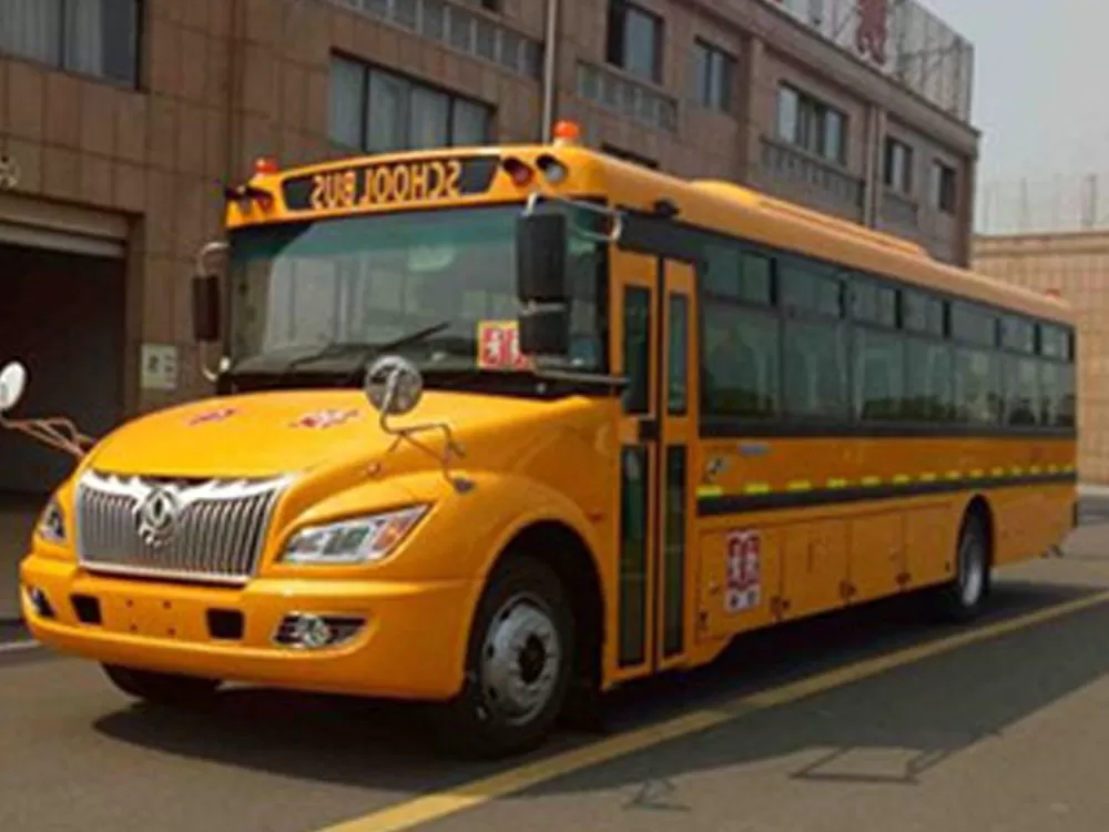 Dongfeng Chaolong EQ6110ST6D school bus for primary and secondary school students (diesel National VI emission standard, 24-56 seats)