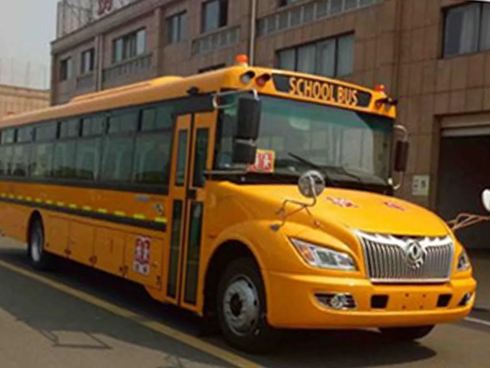 Dongfeng Chaolong EQ6110ST6D school bus for primary and secondary school students (diesel National VI emission standard, 24-56 seats)