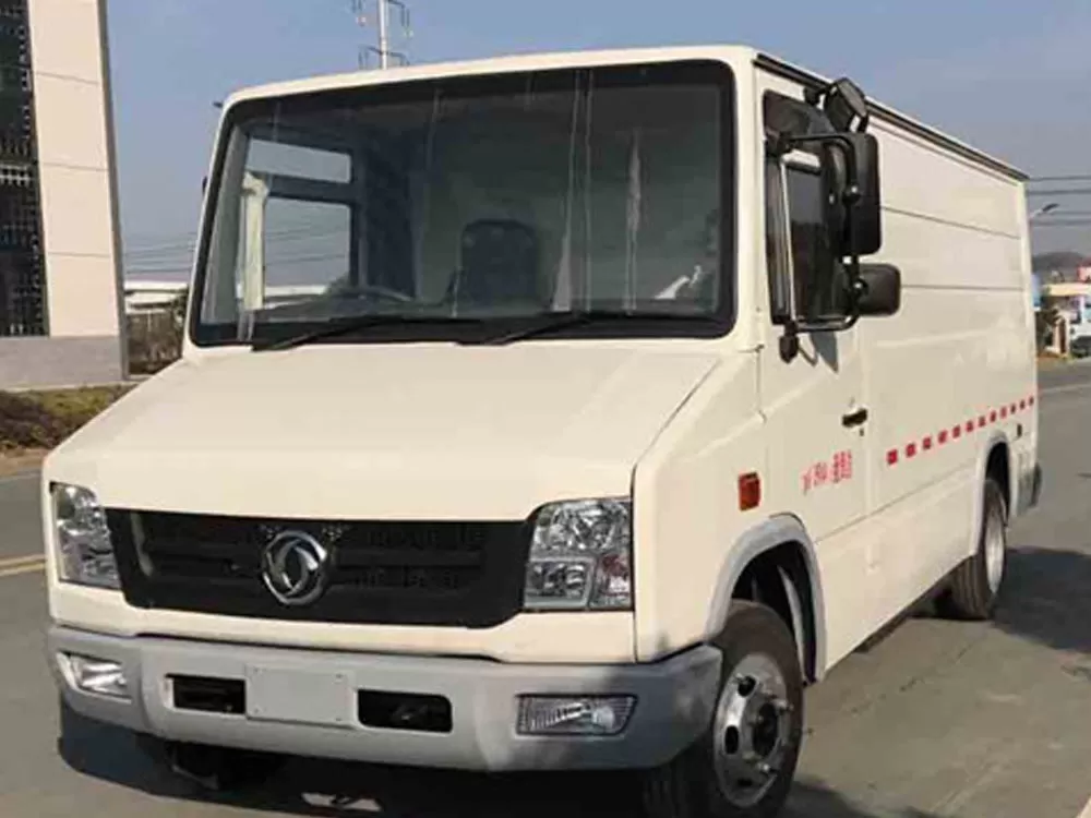 Dongfeng Chaolong EQ5041XXYTBEV van (pure electric 2-3 seater)