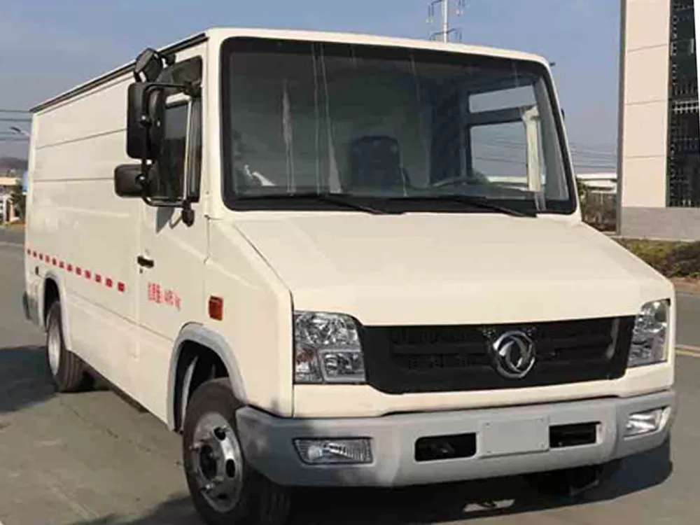 Dongfeng Chaolong EQ5041XXYTBEV van (pure electric 2-3 seater)