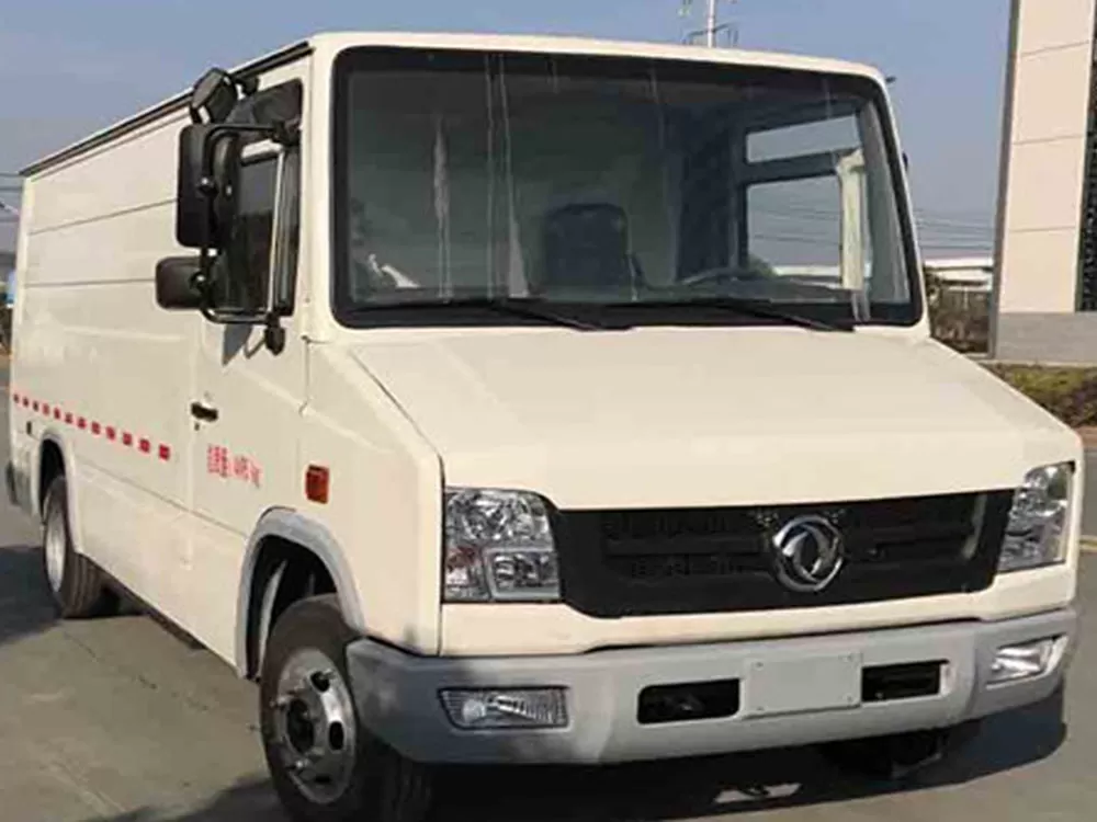 Dongfeng Chaolong EQ5041XXYTBEV van (pure electric 2-3 seater)