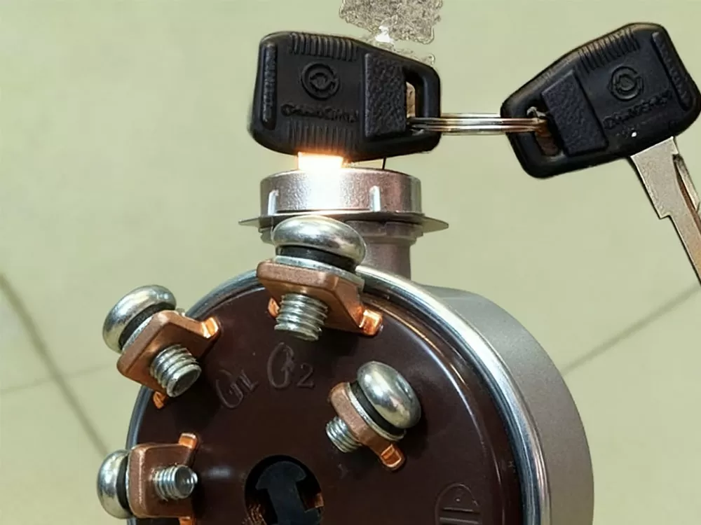 Interruptor de arranque para bulldozer Shantui SD13/SD16/SD22/SD32 D2500-00000