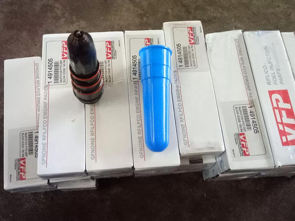 Repuestos para bulldozer SD22 SD32: inyector NT855 (14914505, 4914537, 3054218)