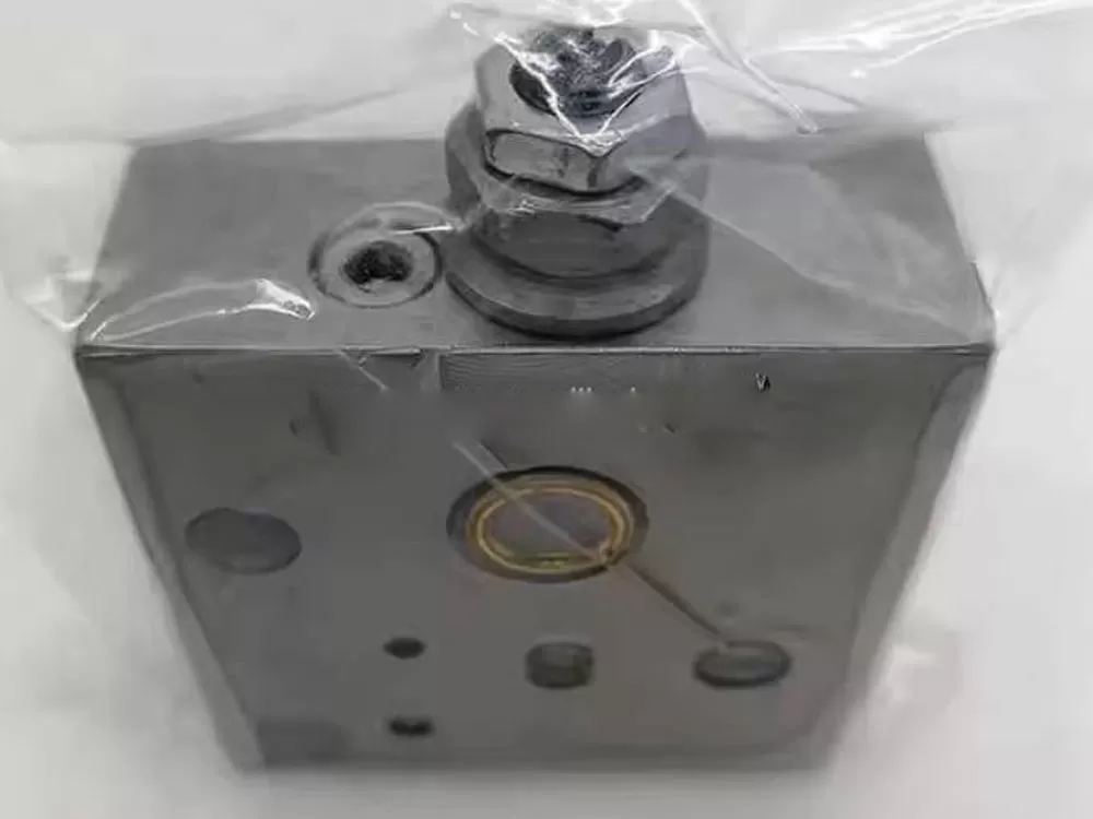 Pressure reducing relief valves for PC200-7 excavator spare parts: 7234071103, 723-40-71103, 723-40-71900, 7234071900