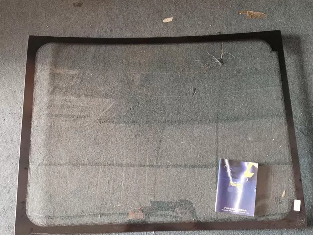 Excavator DX225 cab front upper glass K1033880, front lower glass 9030074 903-0074