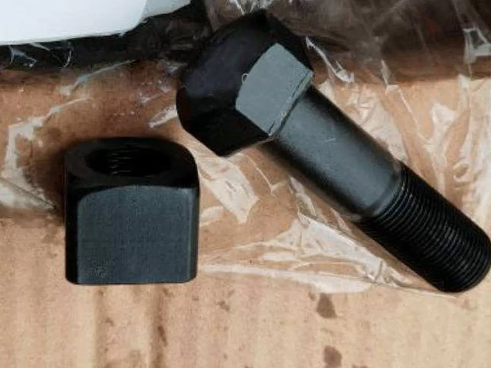 Bolt and nut part number 16L4100002 16L-41-00002 is suitable for bulldozer SD16L wet track slabs.