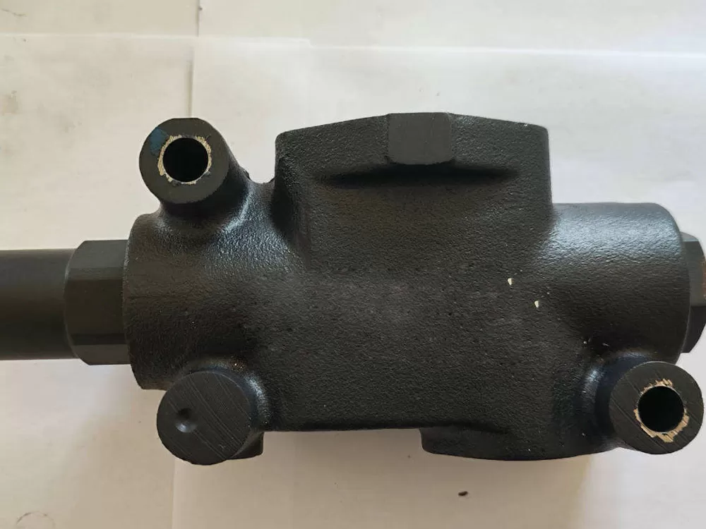 Original priority valve VLE-150S, part number HZ1431-76-05000D-01, is suitable for loader SL56H and SL53H.