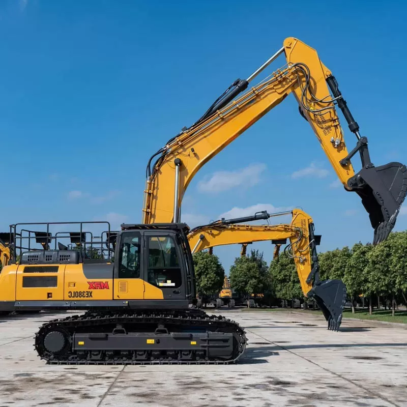 La excavadora diésel XE380LC de marca líder de China se utiliza para operaciones de movimiento de tierras de precisión.