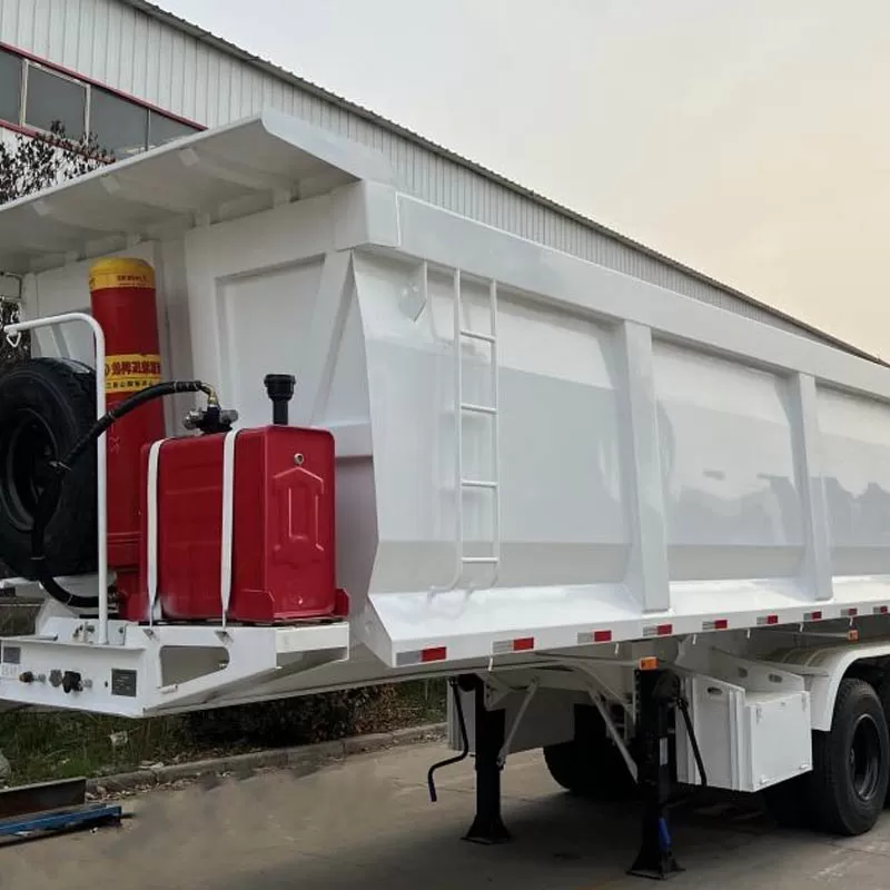 مقطورة تفريغ خلفية هيدروليكية جديدة تمامًا من طراز CHVM، ذات أربعة محاور، مصنوعة من الفولاذ، معروضة للبيع.