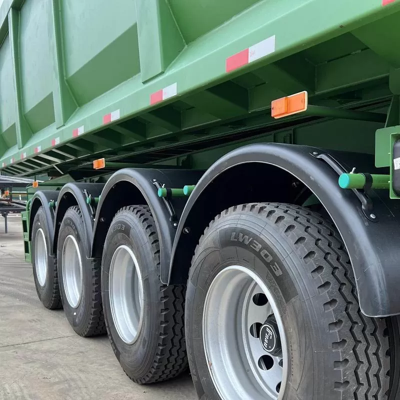 Se encuentran a la venta semirremolques volcadores en forma de U de 4 ejes de alta calidad (60, 70 y 80 toneladas) para arena y grava.