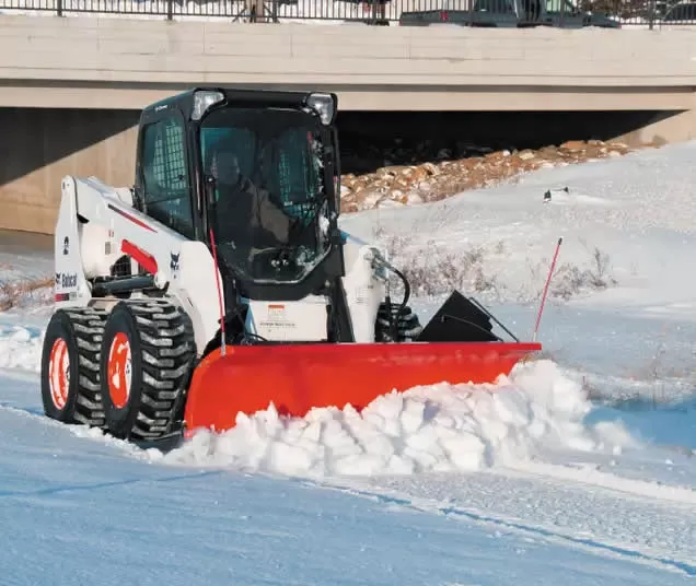 Snowplow Maintenance and Operation Precautions