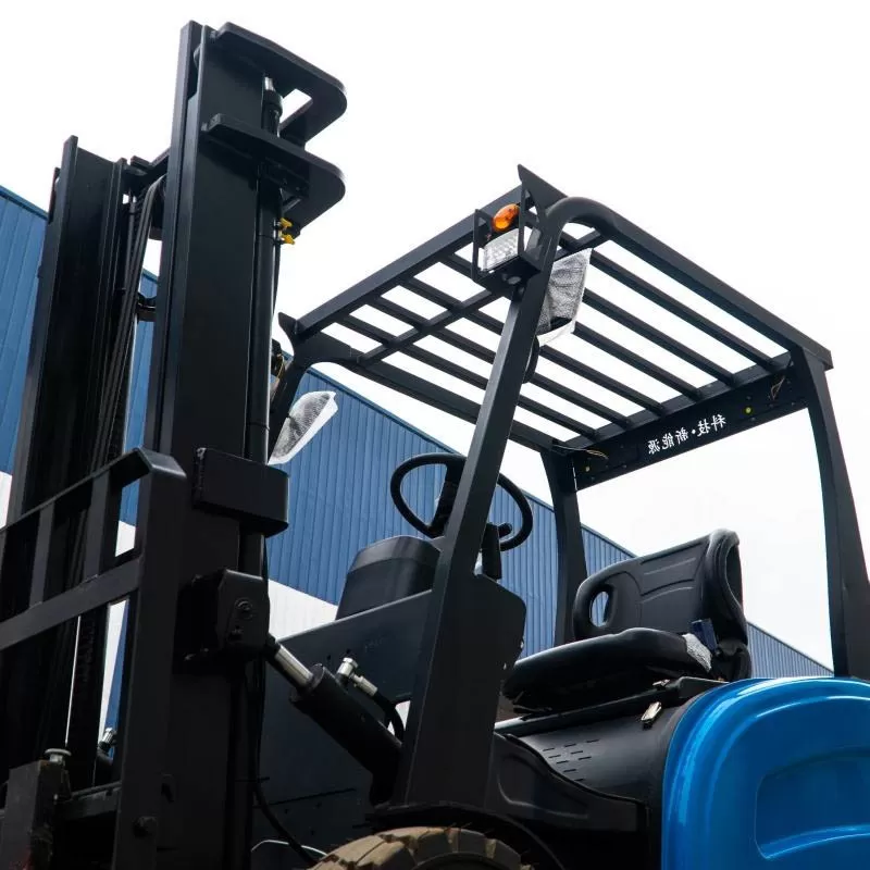 Carretilla elevadora el&eacute;ctrica 4x4. Buen precio para una carretilla el&eacute;ctrica de 4 toneladas de fabricaci&oacute;n nacional.