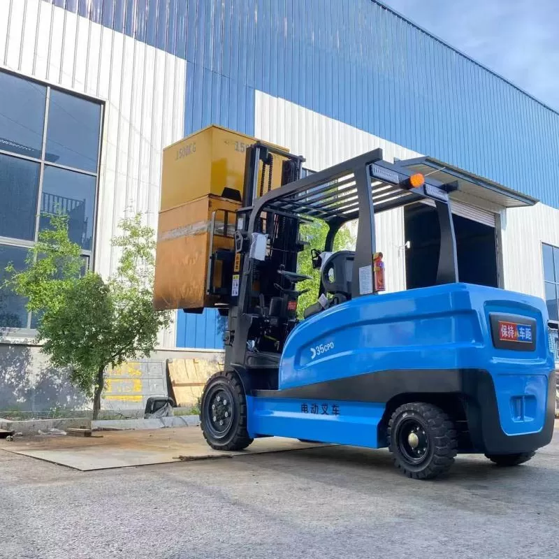 Four-wheel electric forklift, 3-ton and 3.5-ton models, for sale.