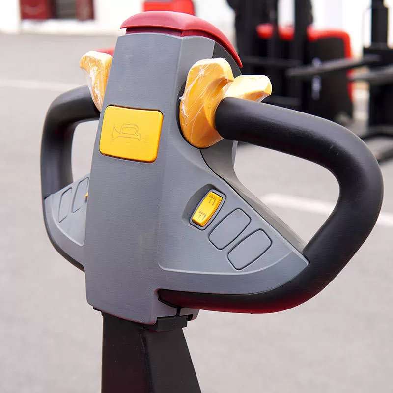 Apilador MontaCargas el&eacute;ctrico de 1,5 toneladas eFork, carretilla elevadora apiladora el&eacute;ctrica con operador a pie