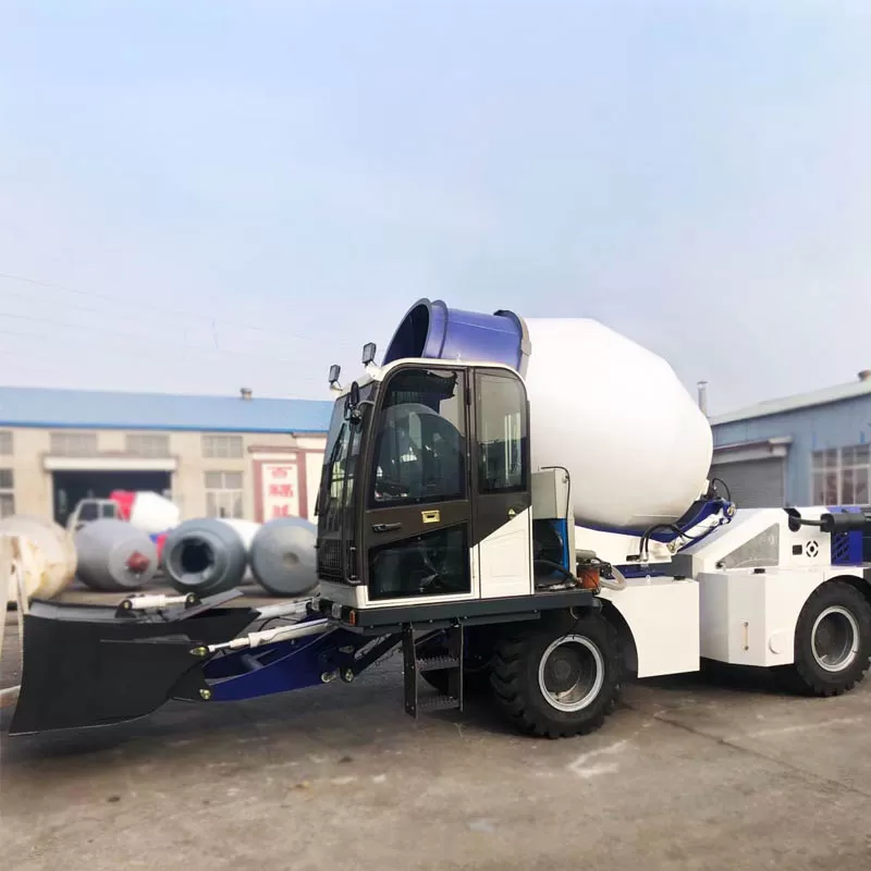 Mini concrete mixer, self-loading concrete mixer, 0.5 m&sup3; concrete mixer truck for sale.