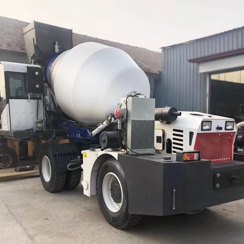 Mini concrete mixer, self-loading concrete mixer, 0.5 m&sup3; concrete mixer truck for sale.