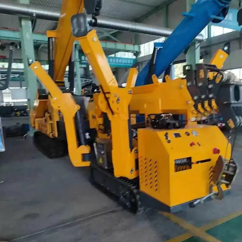 High-performance miniature spider crane series (3T, 5T, 8T) with core engine and gearbox components.