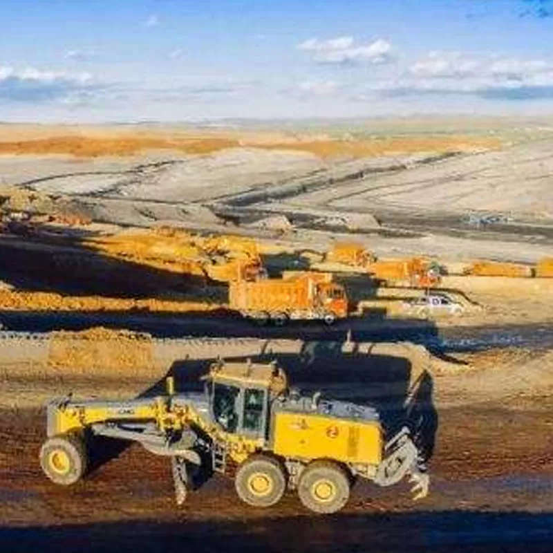 تعتبر آلة تسوية التربة GR2405 بقوة 250 حصانًا من أكثر المنتجات مبيعًا في الصين.