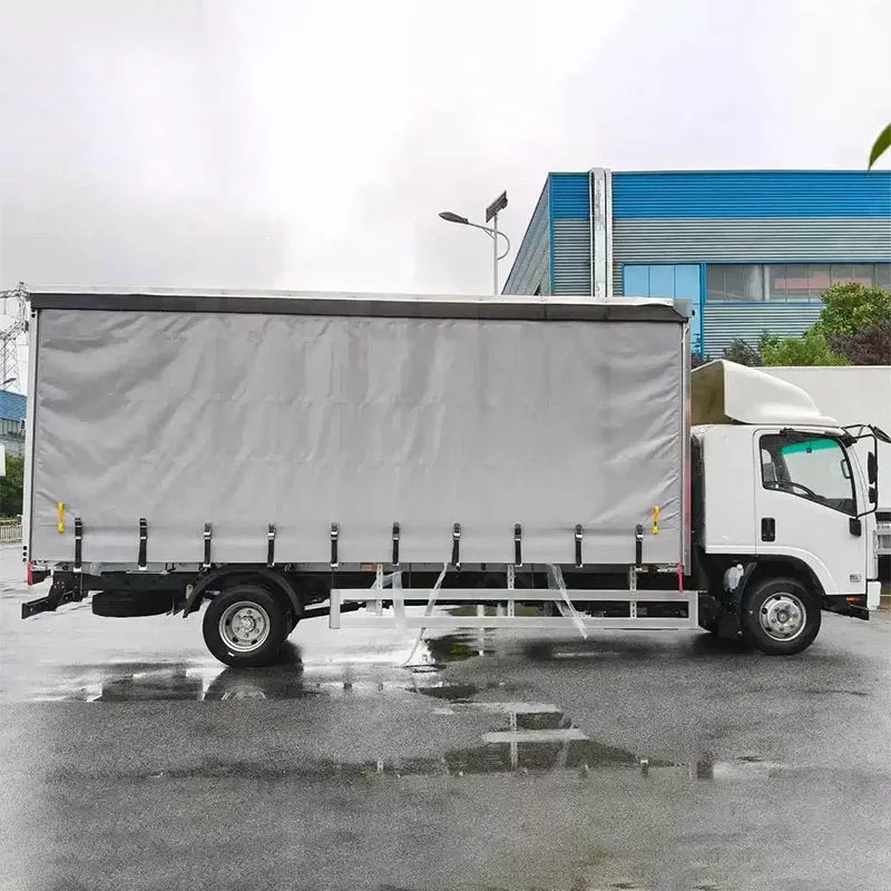 شاحنة إيسوزو ELF KV100 الجديدة 4x2 ديزل، حمولة 3-5 أطنان، خفيفة الوزن، كابينة مفردة، يورو 6، صندوق ستارة من النوع الأيسر