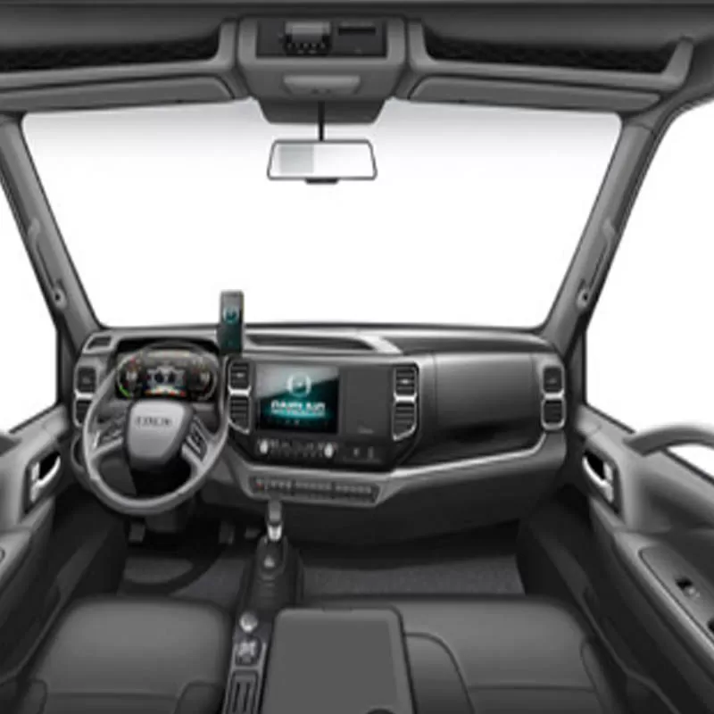 شاحنة إيسوزو ELF KV100 4x2 ديزل، شاحنة صندوقية خفيفة الوزن من 5 إلى 10 أطنان ذات مقود يساري خلفي، تستخدم للتوصيل السريع.