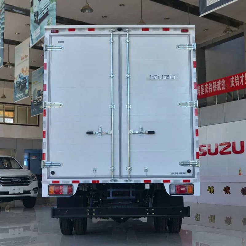 New Euro 6 light truck, 8-10 ton payload, quick-shift manual transmission, 4K diesel engine, left-hand turn.