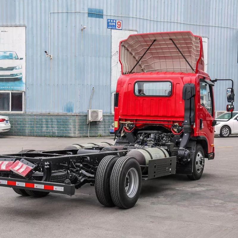 Chasis de cami&oacute;n de carga peque&ntilde;o, motor de gasolina, 150 caballos de fuerza, tanque de gasolina, gran autonom&iacute;a, norma de emisiones Euro VI.