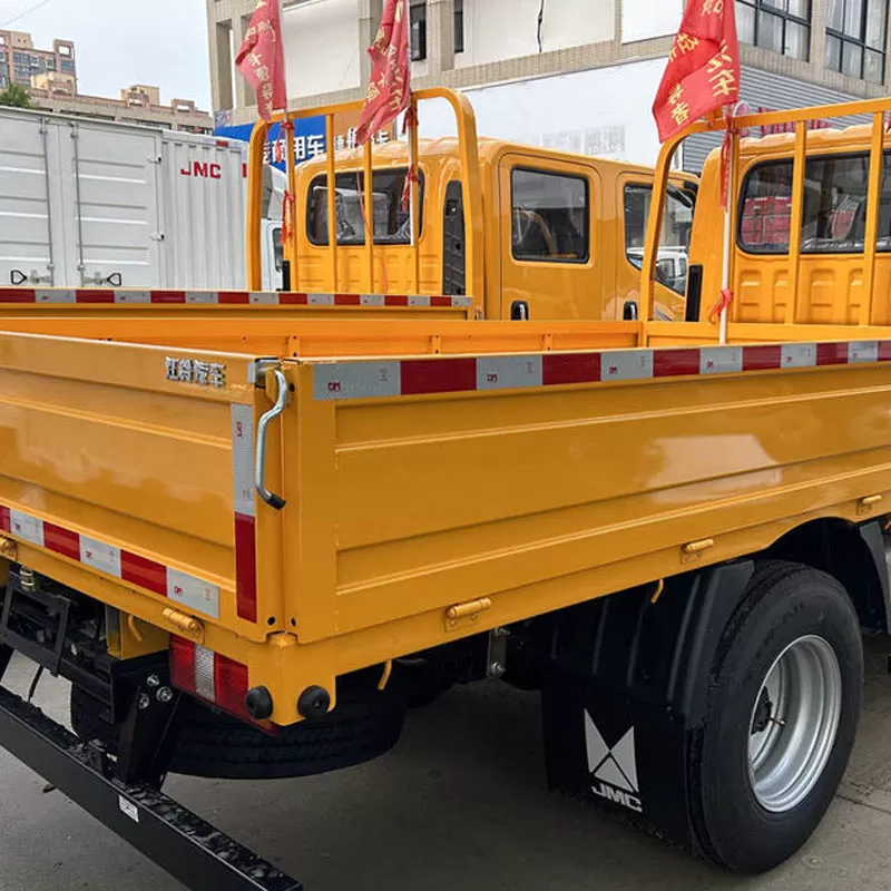 Cami&oacute;n ligero de plataforma doble, Jiangling, di&eacute;sel de 2,5 l, 136 CV, Wanyang, 5 velocidades, 3,2 m