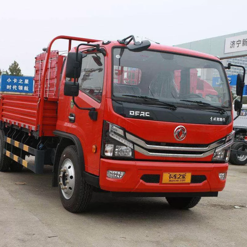 El nuevo mini cami&oacute;n de Dongfeng Truck con capacidad de carga de 10 toneladas y 190 hp, con tanque de combustible de 200 litros.