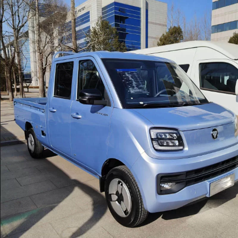 تُستخدم شاحنات فوتون الصغيرة، وهي شاحنات صغيرة 4x2 صينية الصنع، لنقل الخضراوات بأسعار مخفضة. شاحنات كاميونيتا أصلية من المصنع.