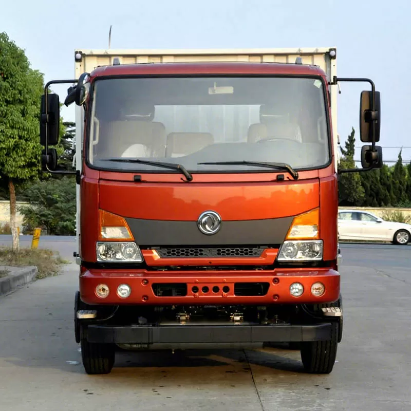 مركبة نقل أسطوانات الغاز من طراز دونغفنغ 6X2، مركبة نقل أسطوانات الغاز من النوع المقطور بقوة 210 حصان.