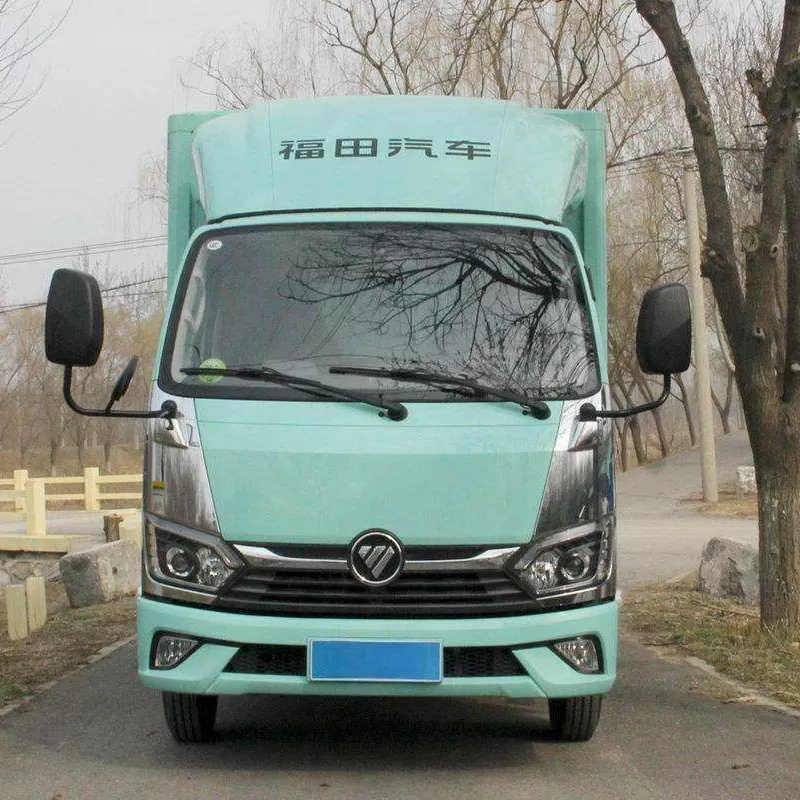 Foton Aumark M 4L manual transmission truck, new 4x2 drive, 4-ton loading capacity, diesel enclosed van.