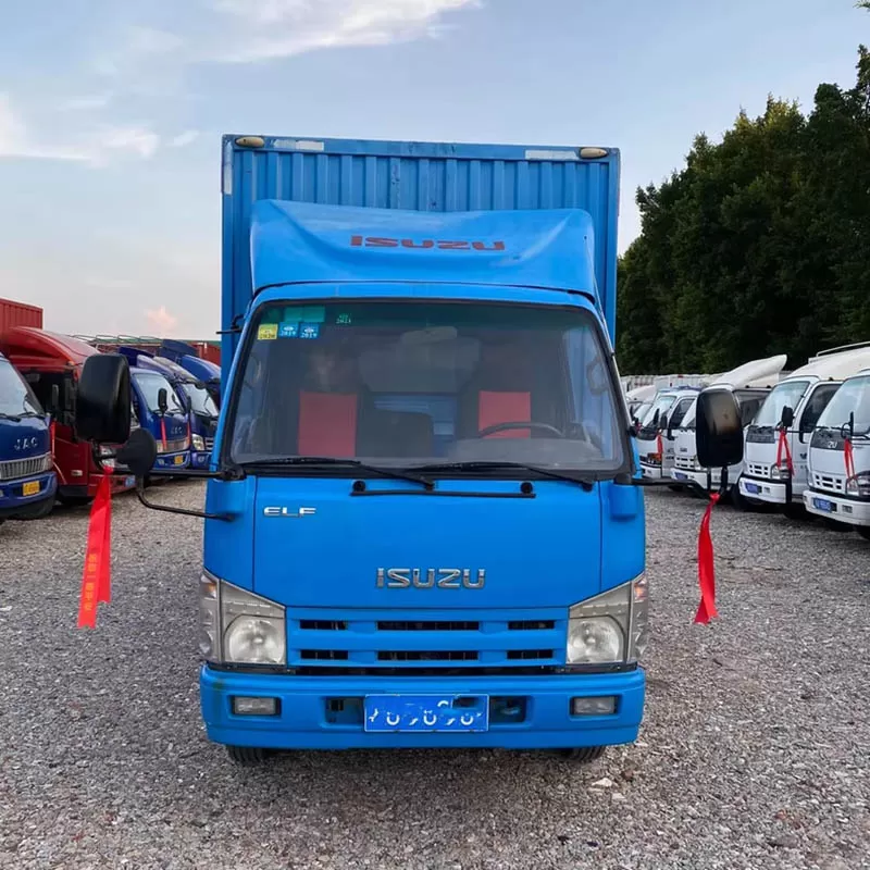 Used Isuzu 4x2 van, light truck, diesel, 120 hp, Euro 5 rated.