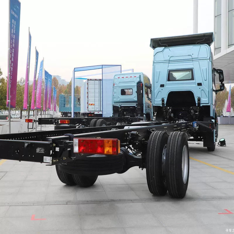 New Shaanxi Automobile M6000 4X2 Freight Truck Chassis Flagship Edition 320hp Weichai