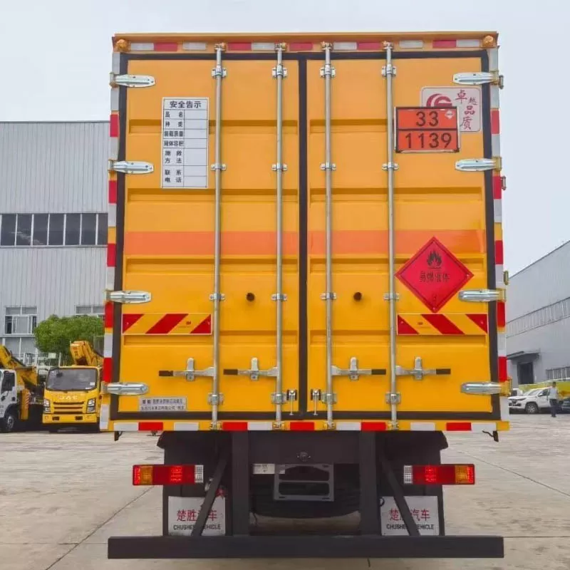 Shaanxi Automobile Delong L5000 Hazardous Chemical Transport Vehicle with Cummins Engine